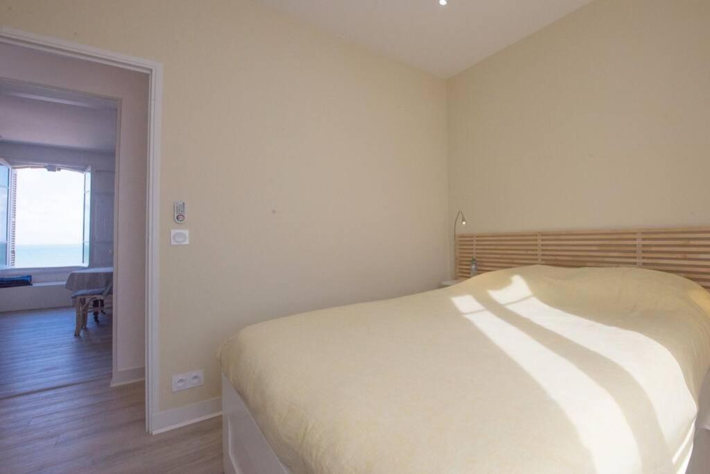 La Baleine Bleue Apartment แซ็ง-โอบิน-ซัวร์-แมร์ ภายนอก รูปภาพ
